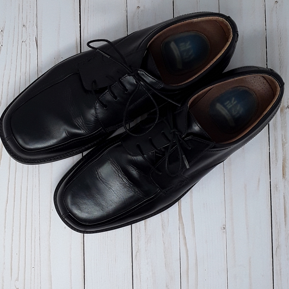 Nunn Bush Black Leather Size 12  Dress Shoe